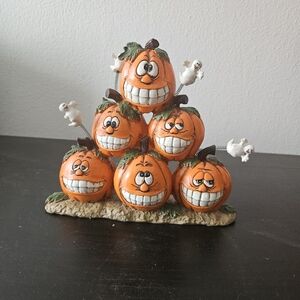 Pumpkin stack Halloween decor